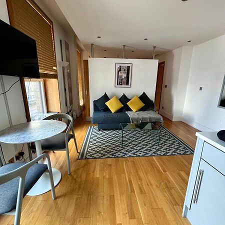 1 Bedroom In Piccadilly Circus St James Cov1 London Eksteriør billede